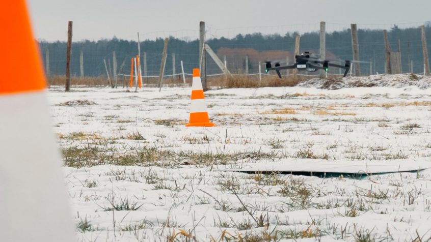 Drony do ochrony przemysł i infrastruktury krytycznej