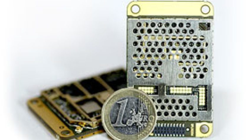 SATELLINE-M3-TR3 - miniaturowe radiomodemy UHF do integracji z innymi urządzeniami