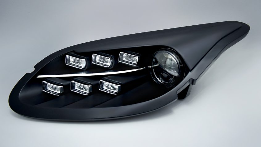 Arrinera Hussarya 33 - lampa przednia