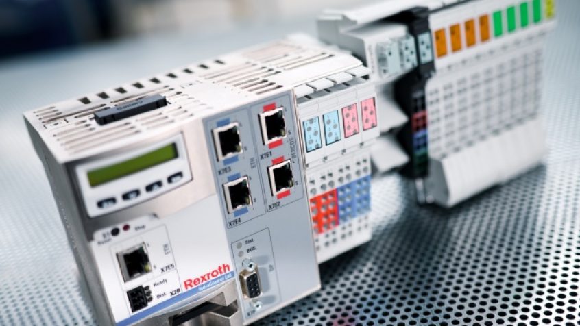 System sterowania ruchem do aplikacji zaawansowanych IndraMotion MLC umożliwia pełne wykorzystanie zalet wynikających z zastosowania układów hydraulicznych dzięki dostępnym, już wstępnie zaprogramowanym funkcjom know-how z zakresu hydrauliki