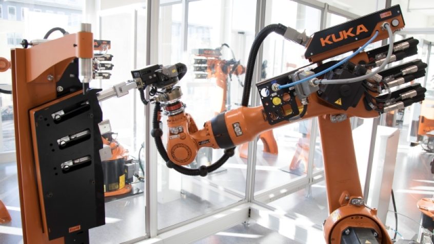 Robot przemysłowy KUKA