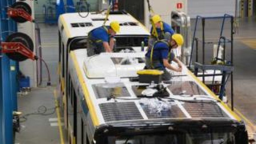 Solaris dostarczy Warszawie autobusy z panelami fotowoltaicznymi