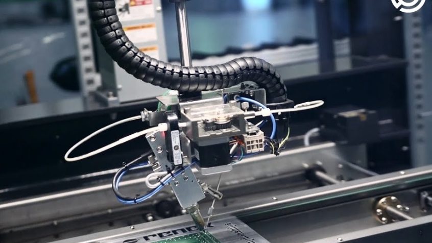 Człowiek vs Robot REECO oraz Dzikie Karty na Warsaw Industry Week