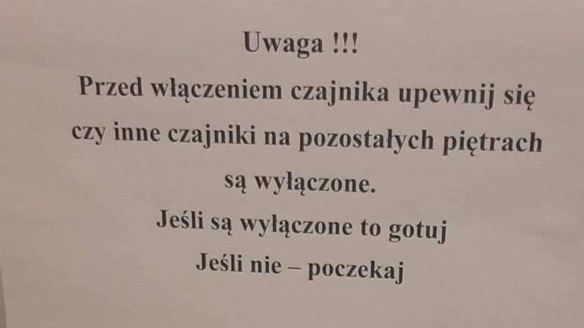 Brodzik półokrągły do kabiny prysznica