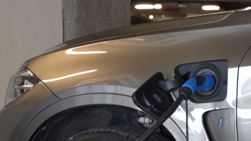 Zabezpieczenia przeciwpożarowe polskich parkingów podziemnych i tuneli nie są przygotowane na pojazdy elektryczne