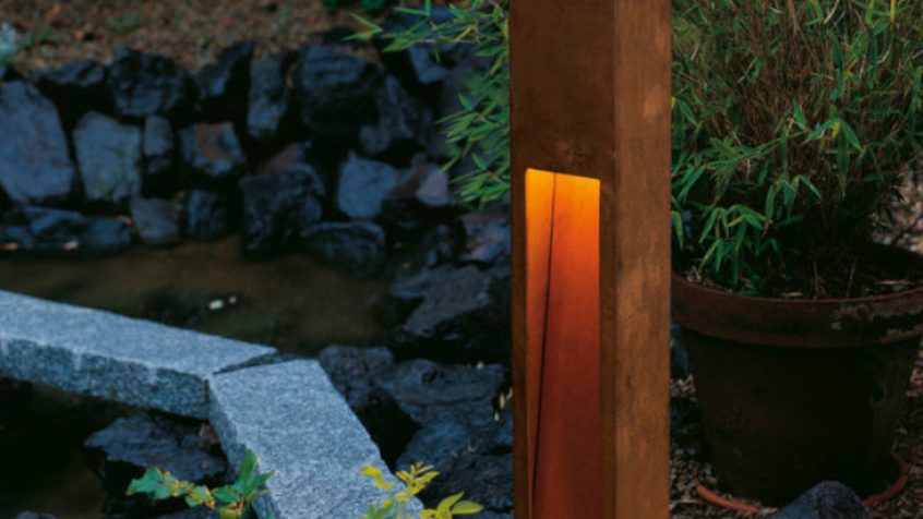 Lampa ogrodowa Rusty® Slot 80 z klasycznej serii Rusty® z oferty SLV