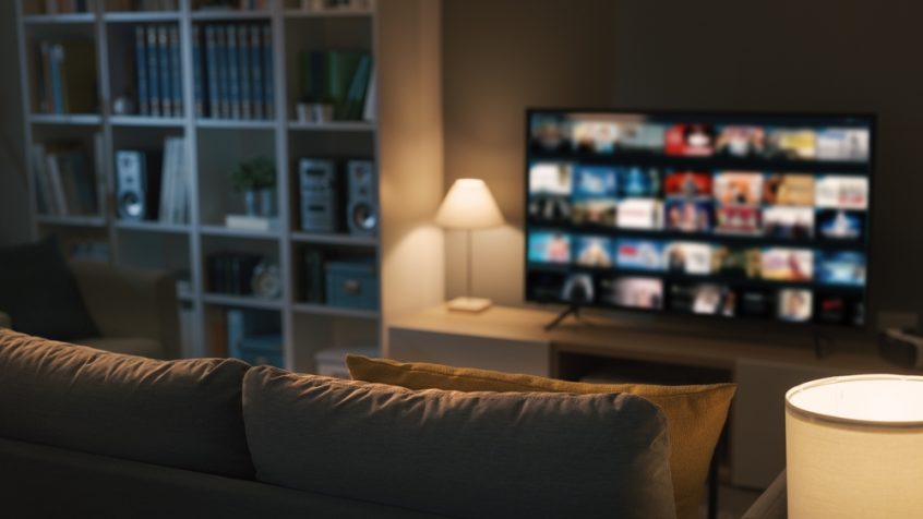 Telewizor z Androidem czy Smart TV - co wybrać do domu?