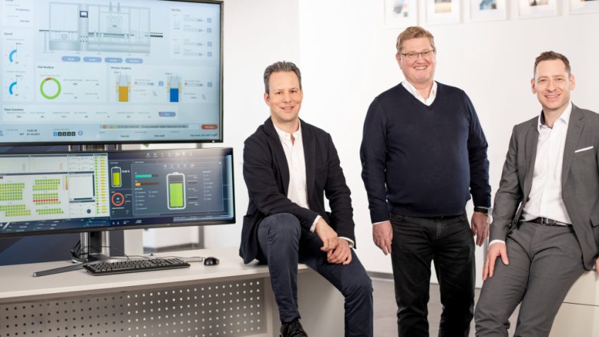 CMO Phillip Werr, CEO i założyciel Thomas Punzenberger oraz CSO Stefan Reuther (od lewej) są zadowoleni z udanego roku finansowego.