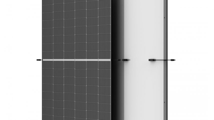 Podwójne przeszklone moduły Trina Solar Vertex S+ 505 W typu n, zaprojektowane specjalnie do dużych systemów dachowych, wchodzą do masowej produkcji