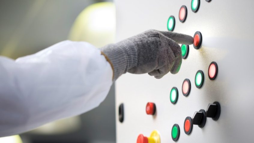 Nowe przyciski i sygnalizatory dźwięku Harmony firmy Schneider Electric ze wzmocnioną konstrukcją z tworzywa