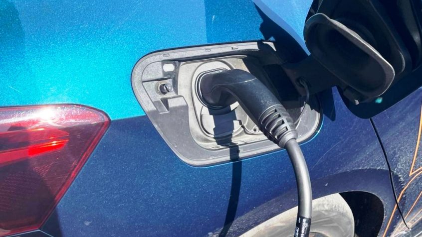 Gniazdo ładowania samochodu elektrycznego
