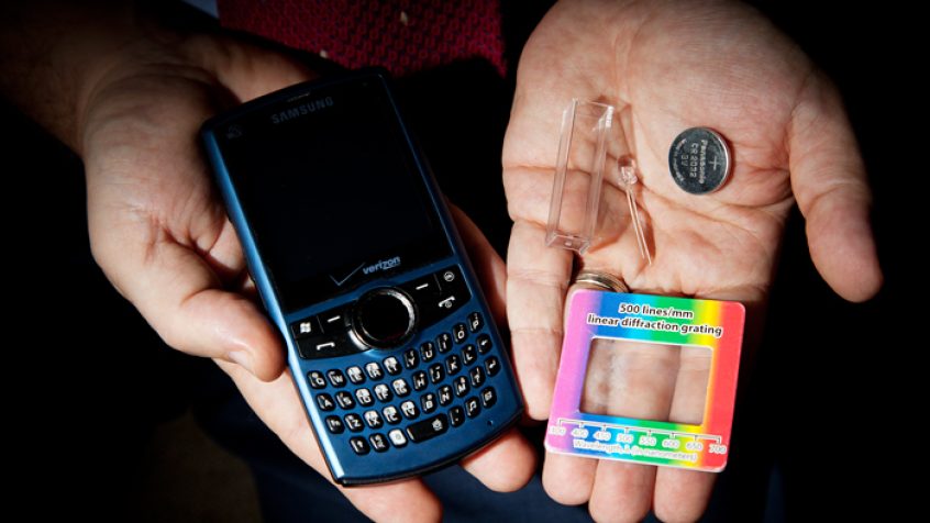 Okazuje się, że do budowy spektrofonometru wystarczy kilka niedrogich części i telefon komórkowy.