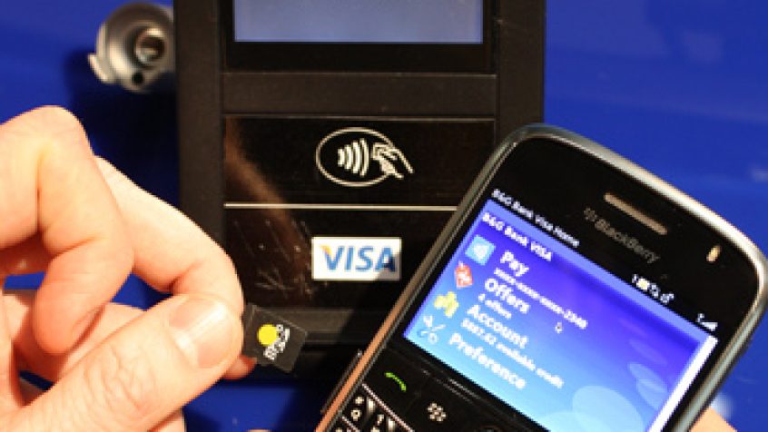 Technologia NFC umożliwia przeprowadzanie transakcji zbliżeniowych, bez użycia karty kredytowej.