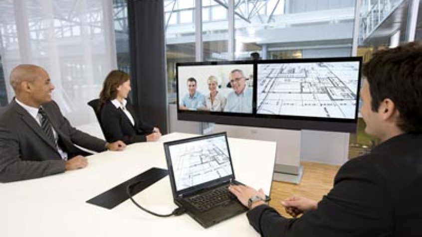 Firma Cisco rozszerza zasięg technologii wideo i współpracy dzięki nowym punktom końcowym oraz funkcjom nagrywania i analizowania systemu Cisco TelePresence