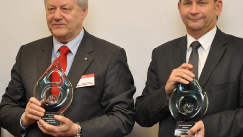 prof. Tadeusz Chmielniak z Politechniki Śląskiej(po lewej) oraz TAURON Polska Energia S.A. (na zdjęciu Dariusz Lubera  prezes Zarządu spółki) to tegoroczni laureaci nagrody „Lider Czystych Technologii w Energetyce”