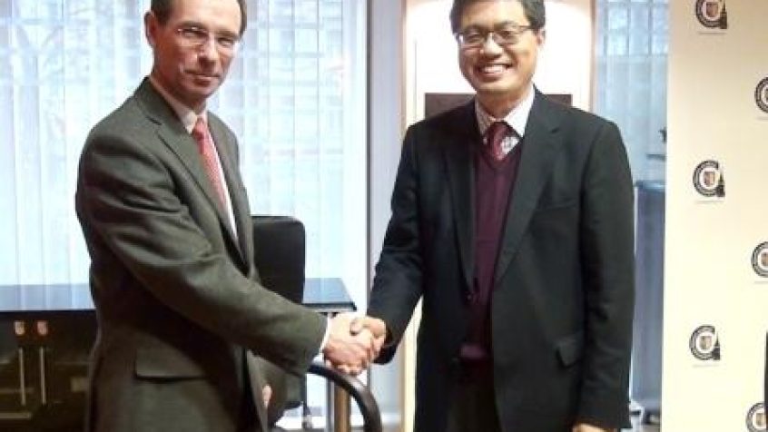 Prezydent Gliwic Zygmunt Frankiewicz i Prof. Deog-Seong Oh, Sekretarz Generalny WTA