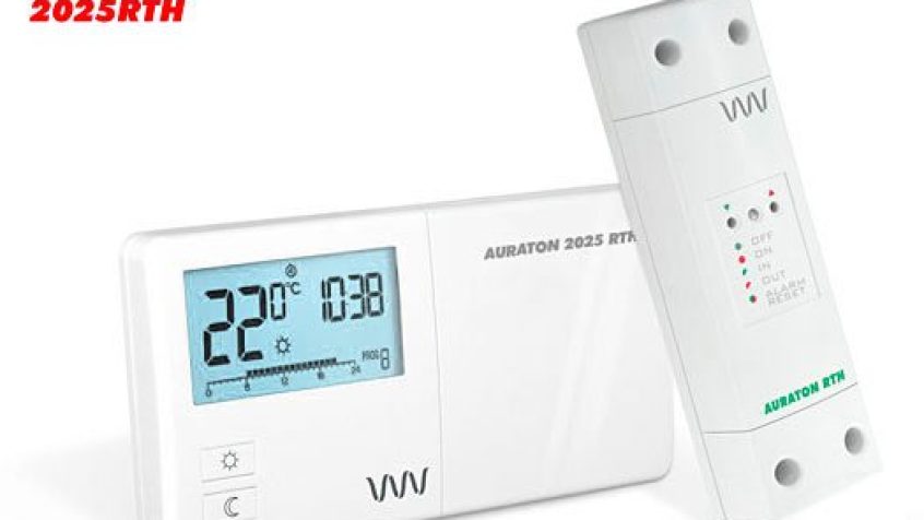 Bezprzewodowy regulator temperatury do sterowania urządzeniami grzewczymi z podświetlanym ekranem i czujnikiem światła