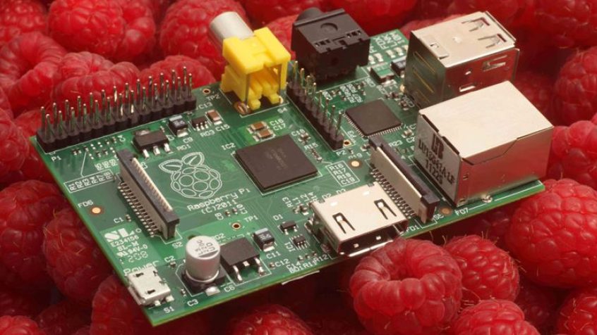 Pierwsze egzemplarze Raspberry Pi