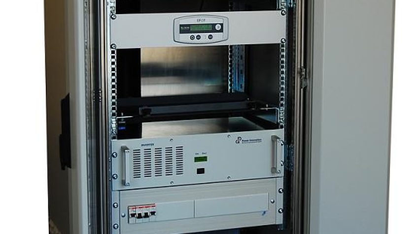 EFOY ProCabinet - kompletne rozwiązanie energetyczne typu outdoor z możliwością indywidualnego dopasowania