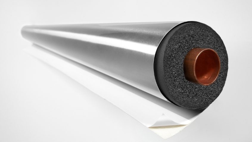 Arma-Chek Silver jest elastyczną osłoną, na którą składa się podwójna warstwa aluminium oraz podkład z PVC