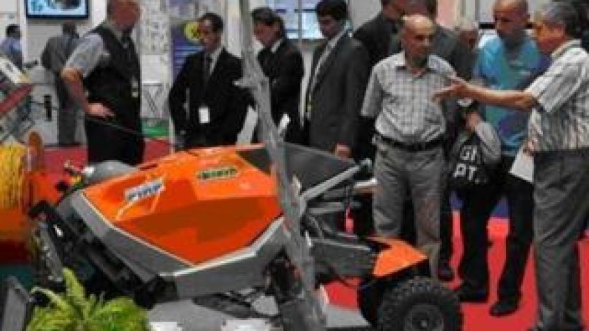Widok prototypu niekomercyjnego GMRI na Międzynarodowych Targach Górnictwa, Przemysłu Energetycznego i Hutniczego "Katowice 2011"