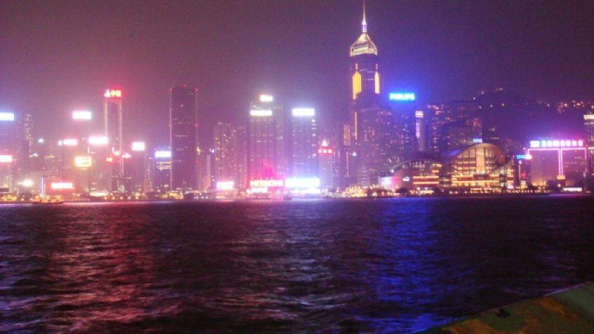 Hongkong najbardziej zanieczyszczonym światłem miastem na świecie