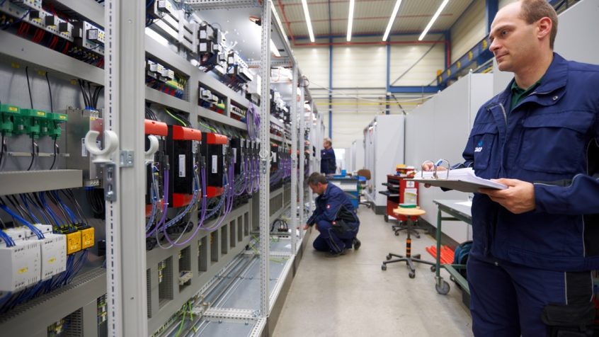 Producenci otrzymają wsparcie przy projektowaniu i dokumentacji zgodnych z normami rozdzielni Rittal Ri4Power w nowej wersji 6.1 oprogramowania planistycznego "Rittal Power Engineering"
