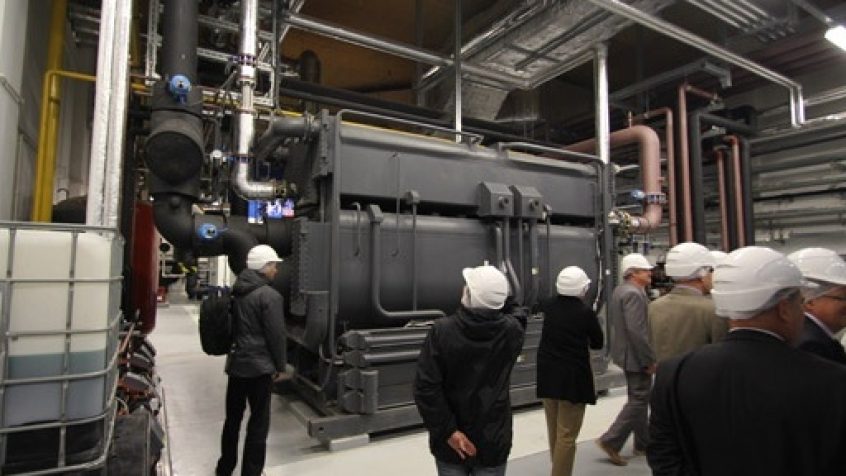 Instalacja trigeneracji, wytwarzająca równocześnie prąd, ciepło oraz chłód we Wrocławskim Parku Technologicznym.