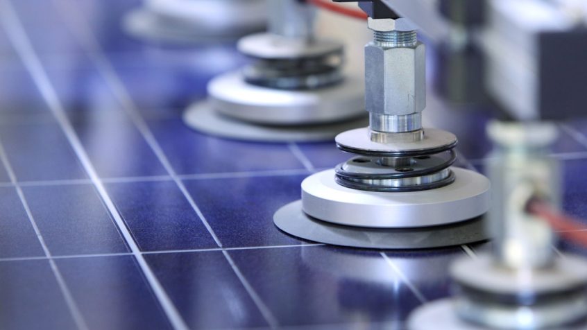 Produkcja modułów fotowoltaicznych JA Solar