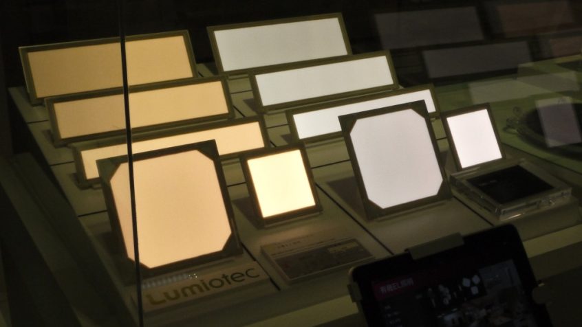 60 kolorów paneli OLED Sumitomo Chemical