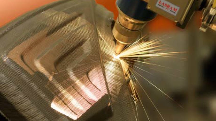 Laserowe cięcie 3D przetłoczone maskownicy stalowej