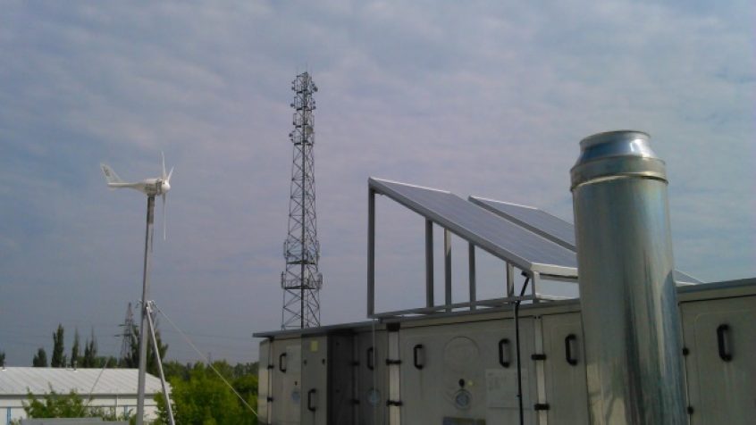 Mała elektrownia wiatrowo-fotowoltaiczna w siedzibie DACPOLu