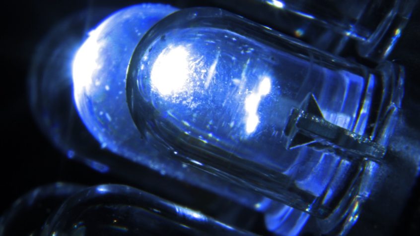 Niebieska dioda LED
