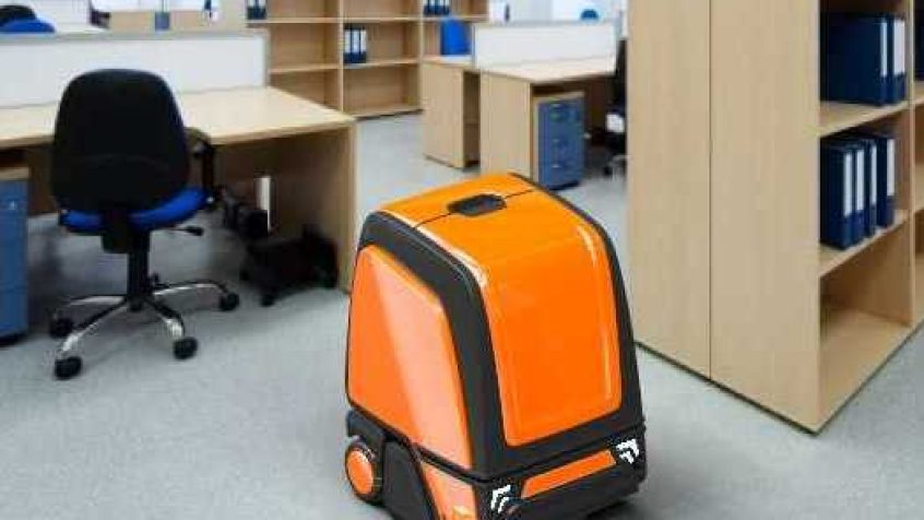 RI Auto (c) - przemysłowy robot do utrzymania czystości na dużych przestrzeniach podłogowych