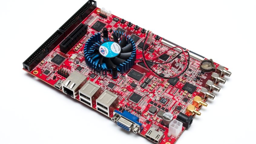 Lark Board - w pełni wyposażony zestaw rozwojowy typu SoC w architekturze FPGA
