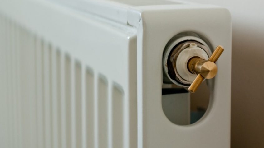 Zawór termostatyczny z mosiężnym kluczem
