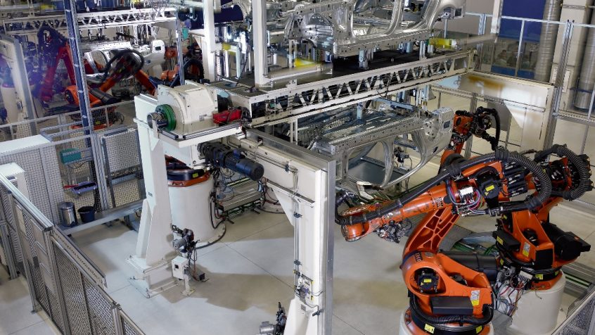 Dzięki zastosowaniu rozwiązań systemowych firmy Bosch Rexroth producenci samochodów po raz pierwszy mogą niezawodnie zgrzewać aluminiowe nadwozia po kosztach zbliżonych do zgrzewania nadwozi stalowych.