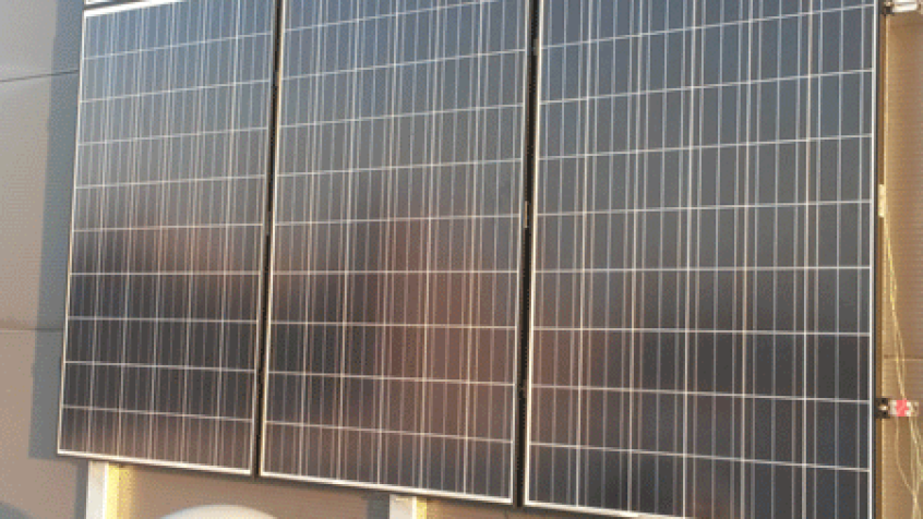 Hybrydowy system małej energetyki wiatrowej i fotowoltaicznej powstał na Politechnice Białostockiej