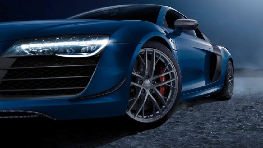 Laserowy moduł świateł drogowych zadebiutował latem 2014 w Audi R8 LMX, limitowanej edycji poprzedniej serii R8