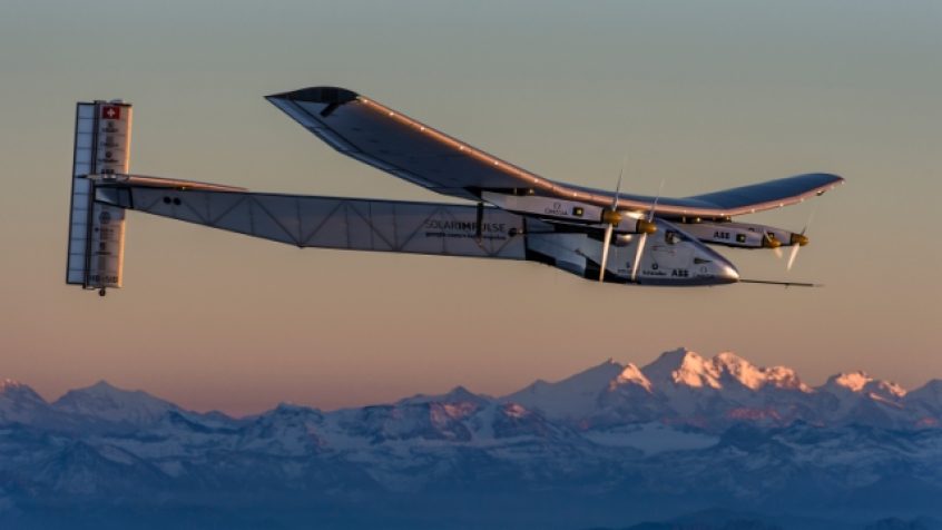Solar Impulse rozpoczyna pierwszy lot dookoła świata