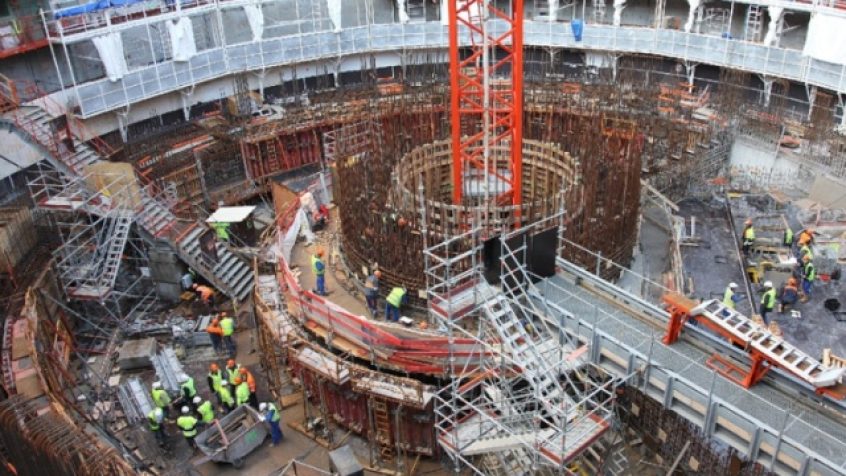 Budowa reaktora elektrowni jądrowej