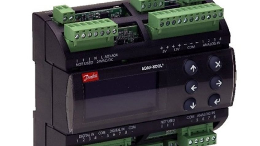 Nowy sterownik zespołu sprężarkowego i skraplacza AK-PC 551