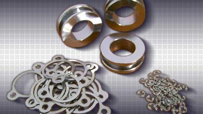 Metalowe elementy, w zależności od przeznaczenia, są narażone na różne szkodliwe czynniki powodujące niszczenie materiału