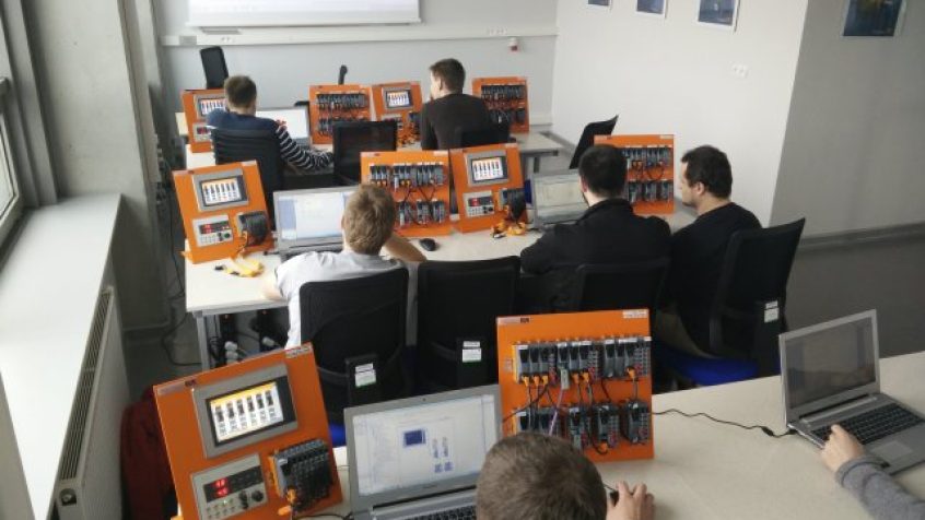 AC7-B&R – nowa specjalność dla automatyków na Politechnice Śląskiej