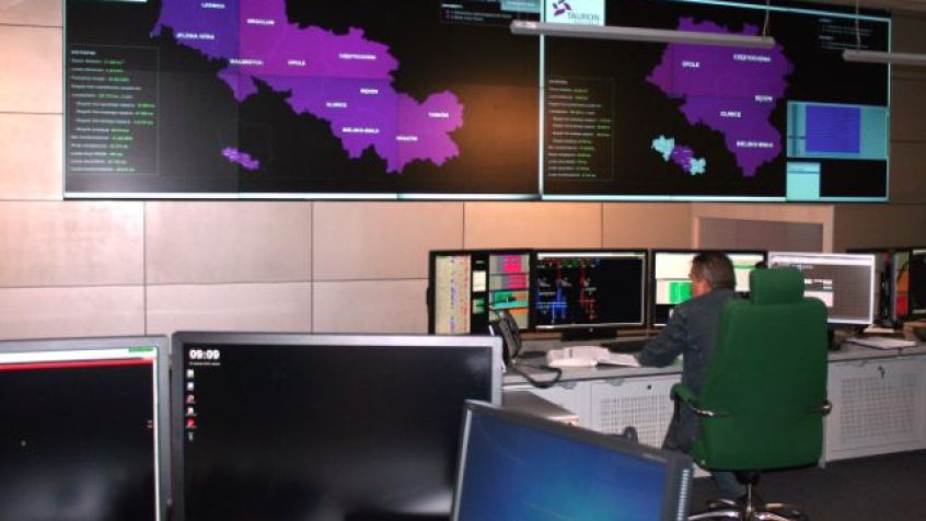 SKO-M (System Kierowania Ogniem Moździerzy) to system artyleryjski wspierający dowodzenie moździerzami, wykorzystujący najnowsze technologie informatyczne i łączności.
