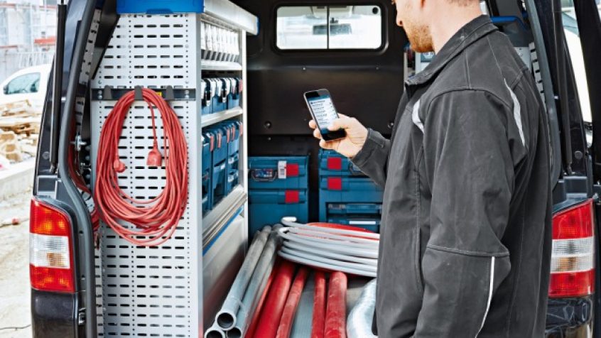 Aplikacja TrackMyTools pomaga użytkownikom odnaleźć właściwe narzędzie, dzięki czemu optymalizuje procesy pracy, oszczędza czas i zwiększa wydajność firmy.