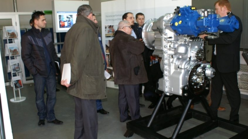 Inteligentne układy zarządzania energią, energia na żądanie oraz rekuperacja energii w maszynach roboczych