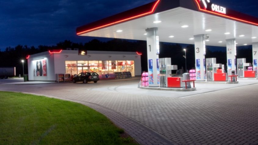 Solarnie zasilana wodorowa stacja paliw