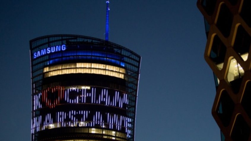 Biurowiec Warsaw Spire oświetlony w technologii ColorKinetics