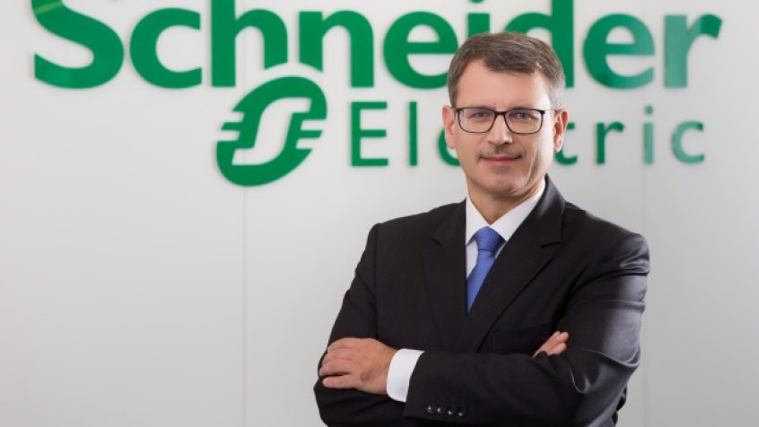 Wojciech Świątek, Dyrektor ds. Rozwoju Biznesu Schneider Electric Polska i Przewodniczący Sekcji Producentów Aparatów Elektrycznych w ramach Krajowej Izby Gospodarczej Elektroniki i Telekomunikacji (KIGEiT)